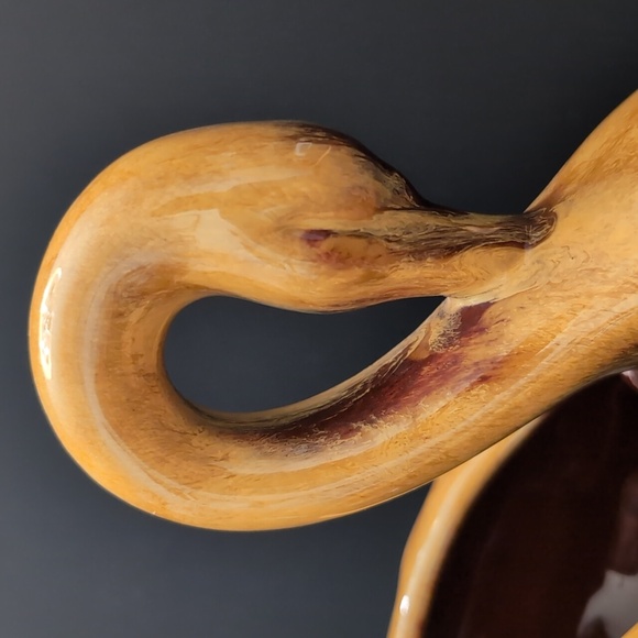 VGT, Blue Mountain Pottery Brown/Yellow Glazed Swan Planter. - Picture 9 of 11